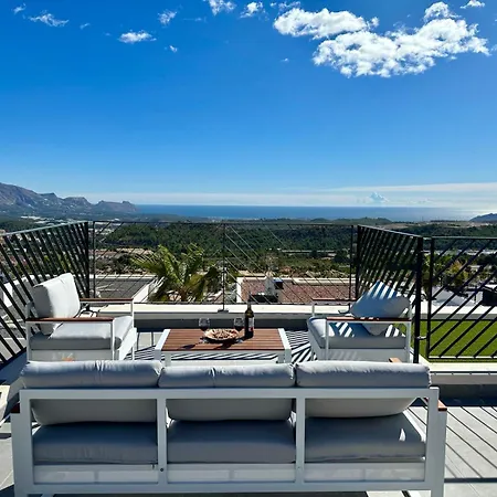 Casa Con Piscina Climatizada Y Vistas Al Mar * Polop